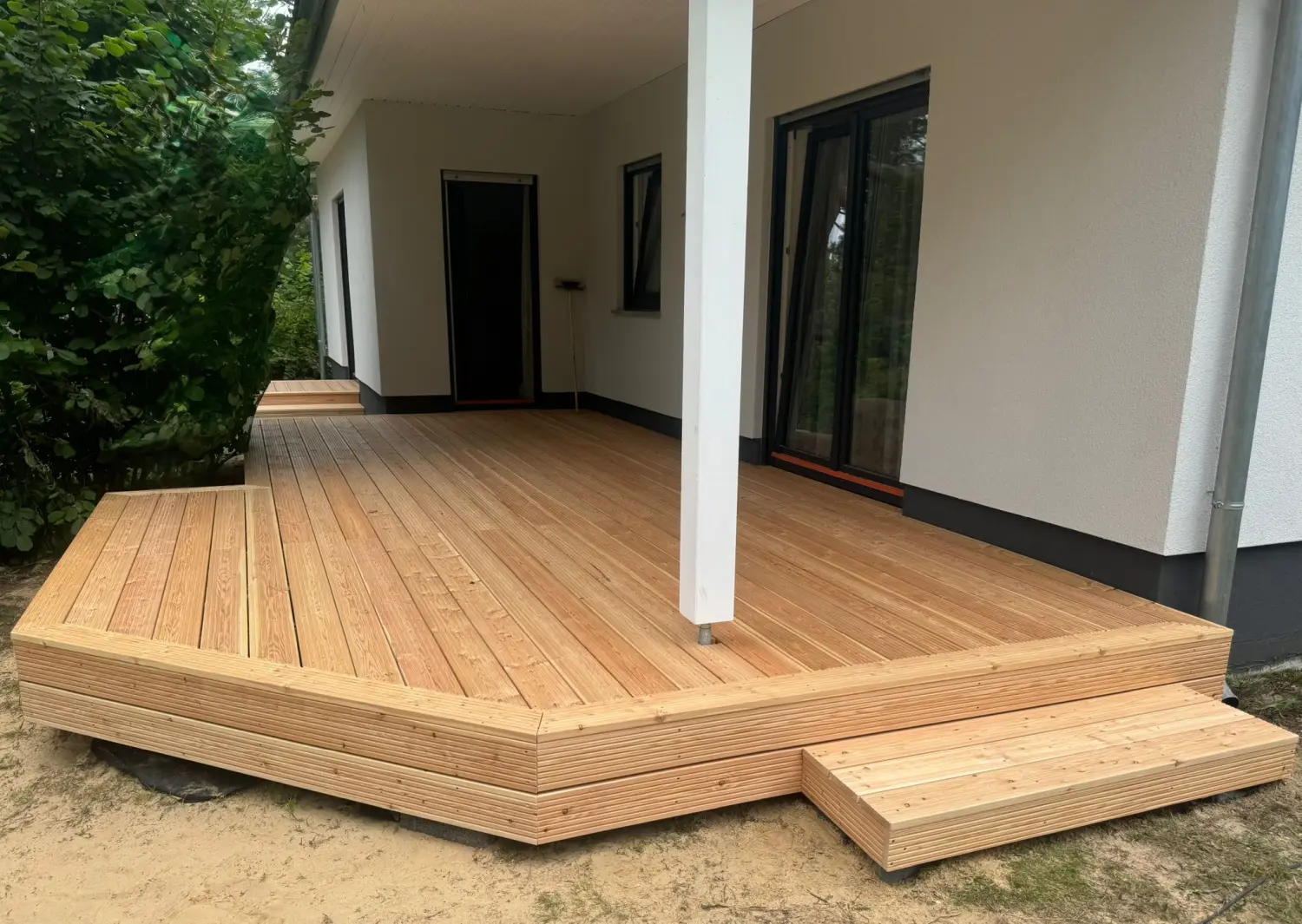 Zimmererarbeiten von Holz Biele