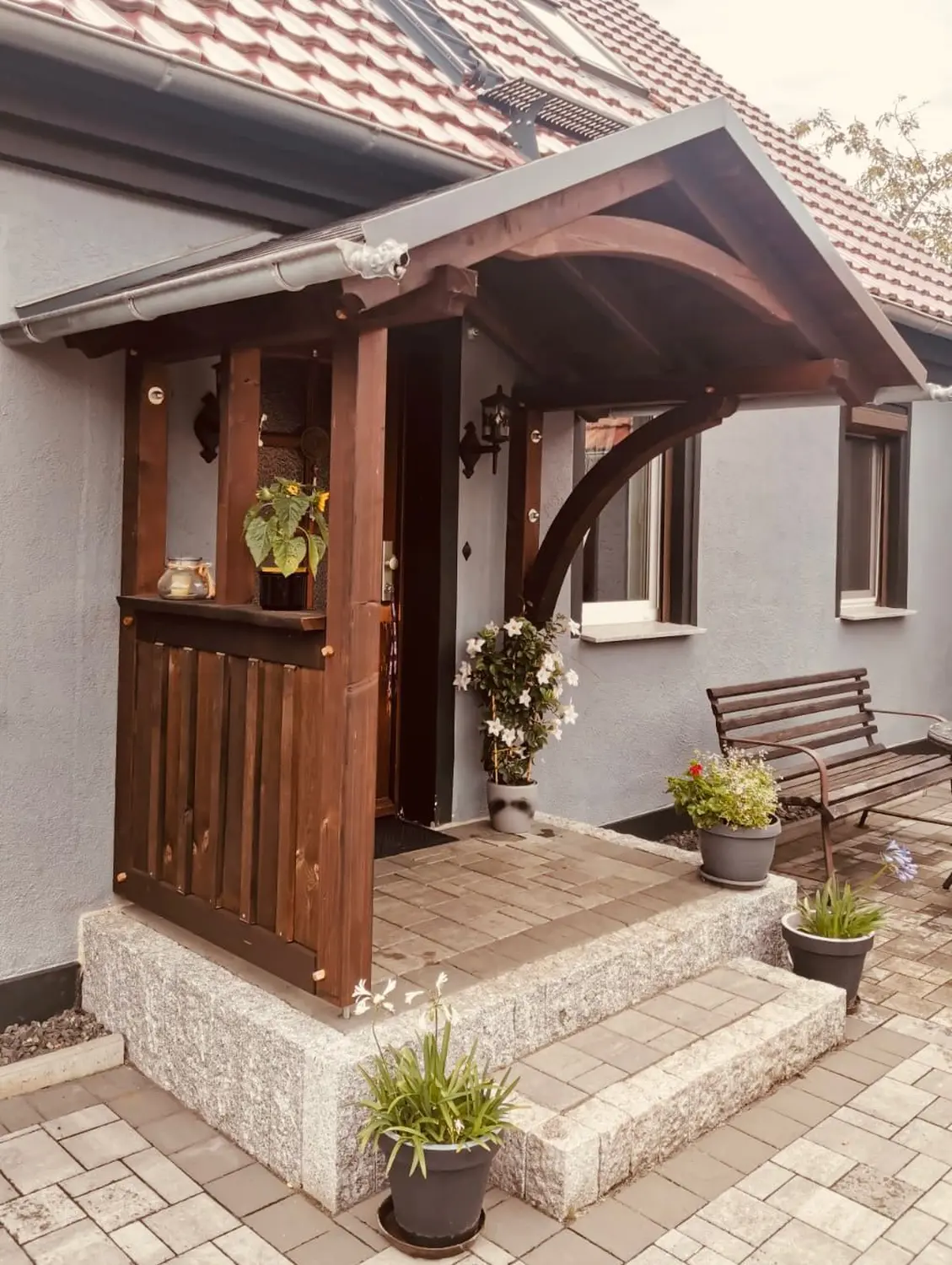 Zimmererarbeiten von Holz Biele