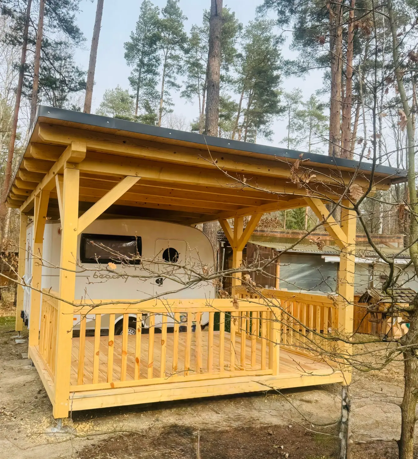 Zimmererarbeiten von Holz Biele