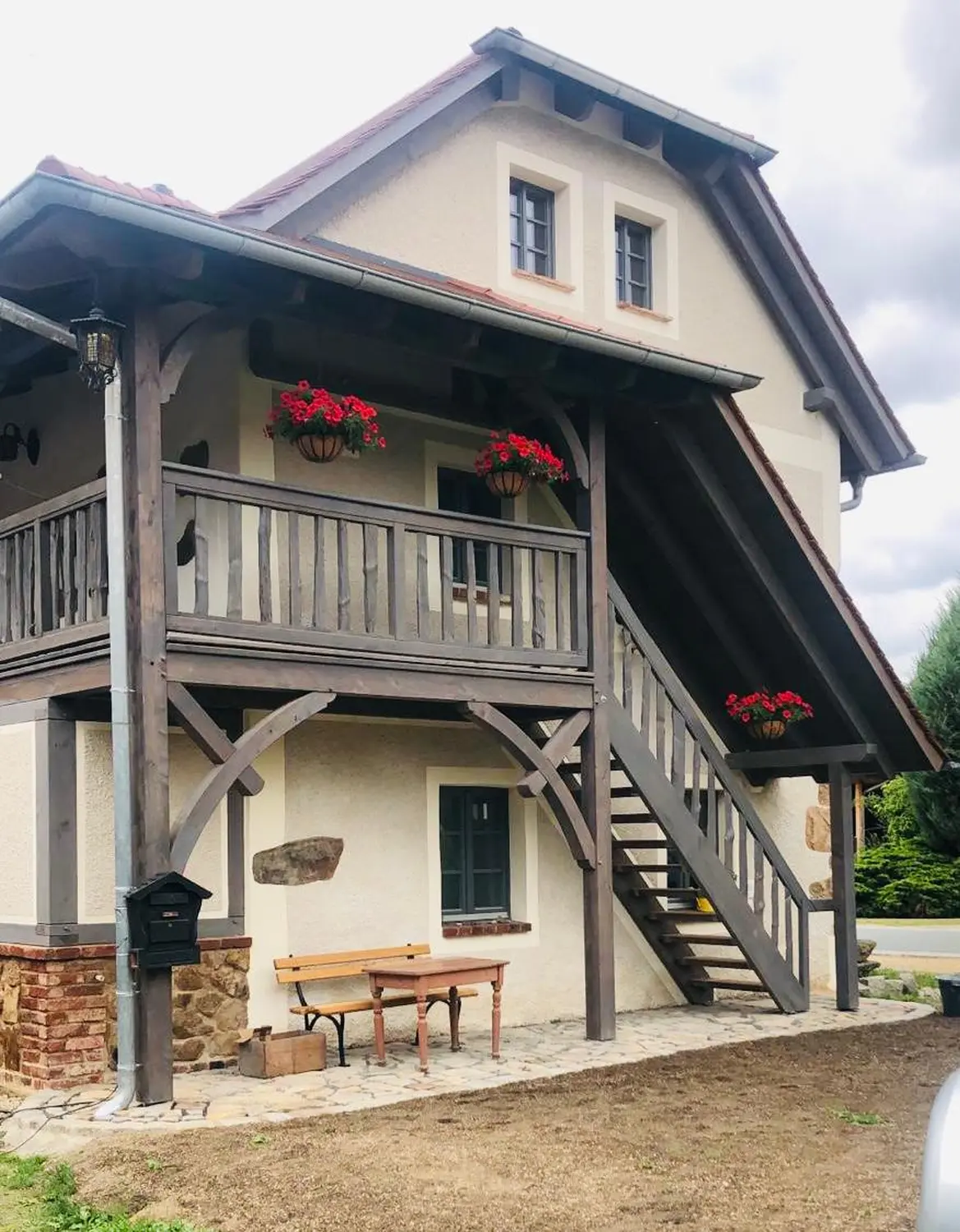 Zimmererarbeiten von Holz Biele